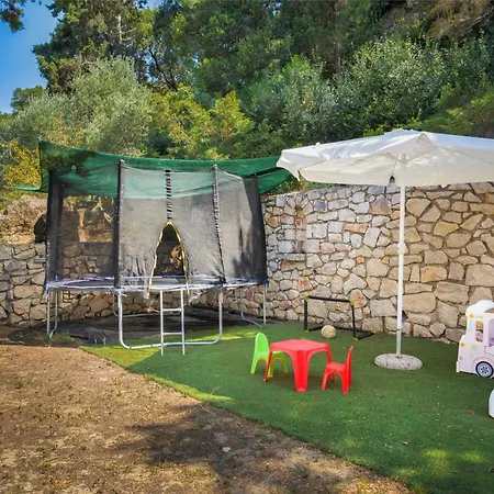 Andromeda Василикос